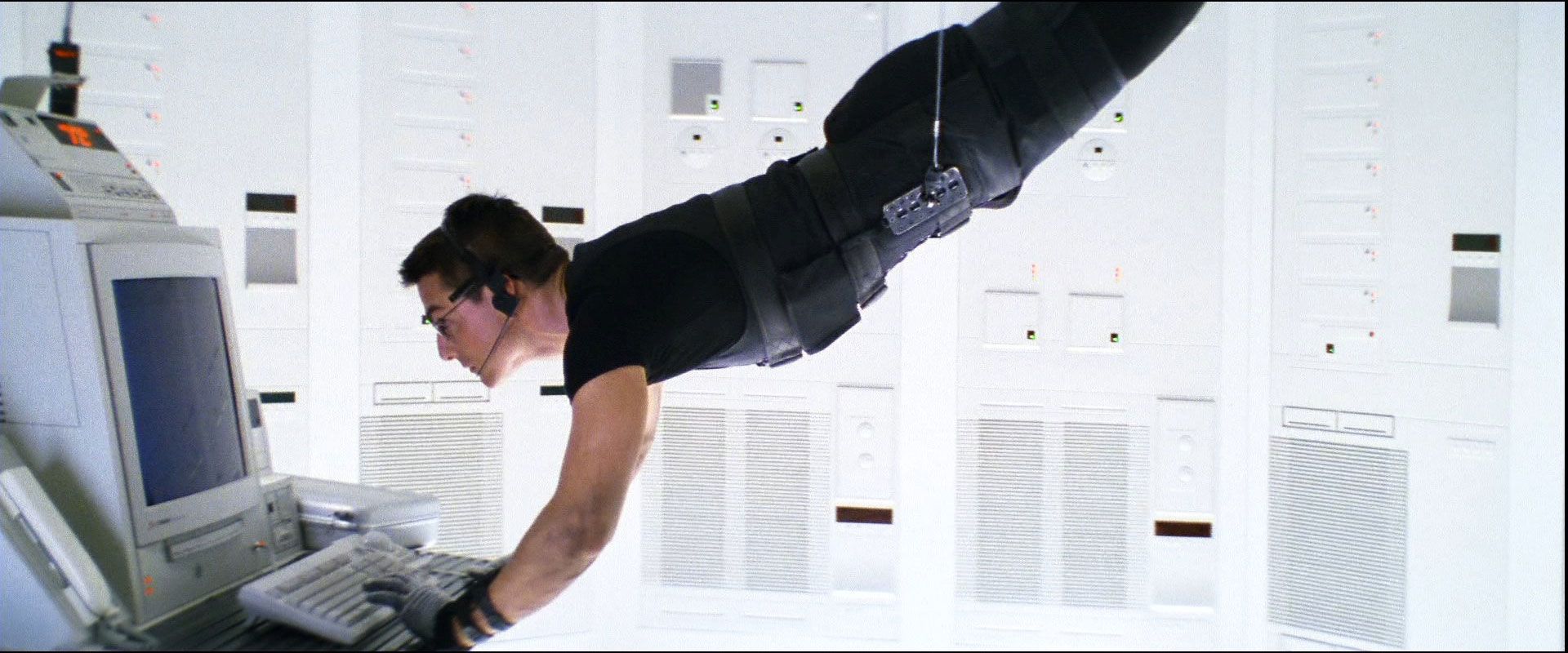 ethan hunt screencaps mission impossible 34541173 1920 800