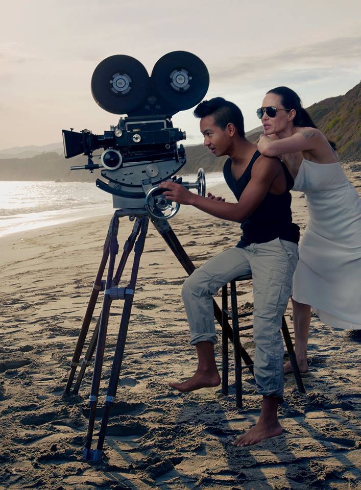 Angelina Jolie és Madox-Vogue-Annie Leibovitz