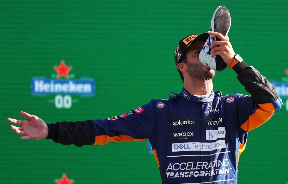 Daniel-Ricciardo-unneplese-miutan-megnyerte-a-2021-es-Olasz-Nagydijat