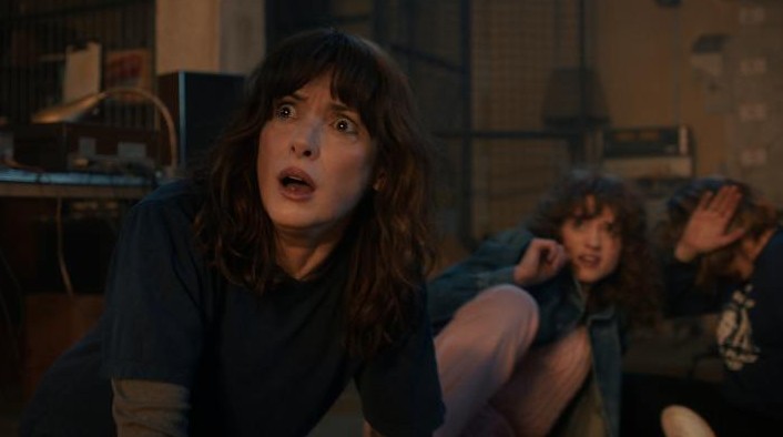 Stranger Things 5. évad 1-4. rész - kritika 7 winona ryder